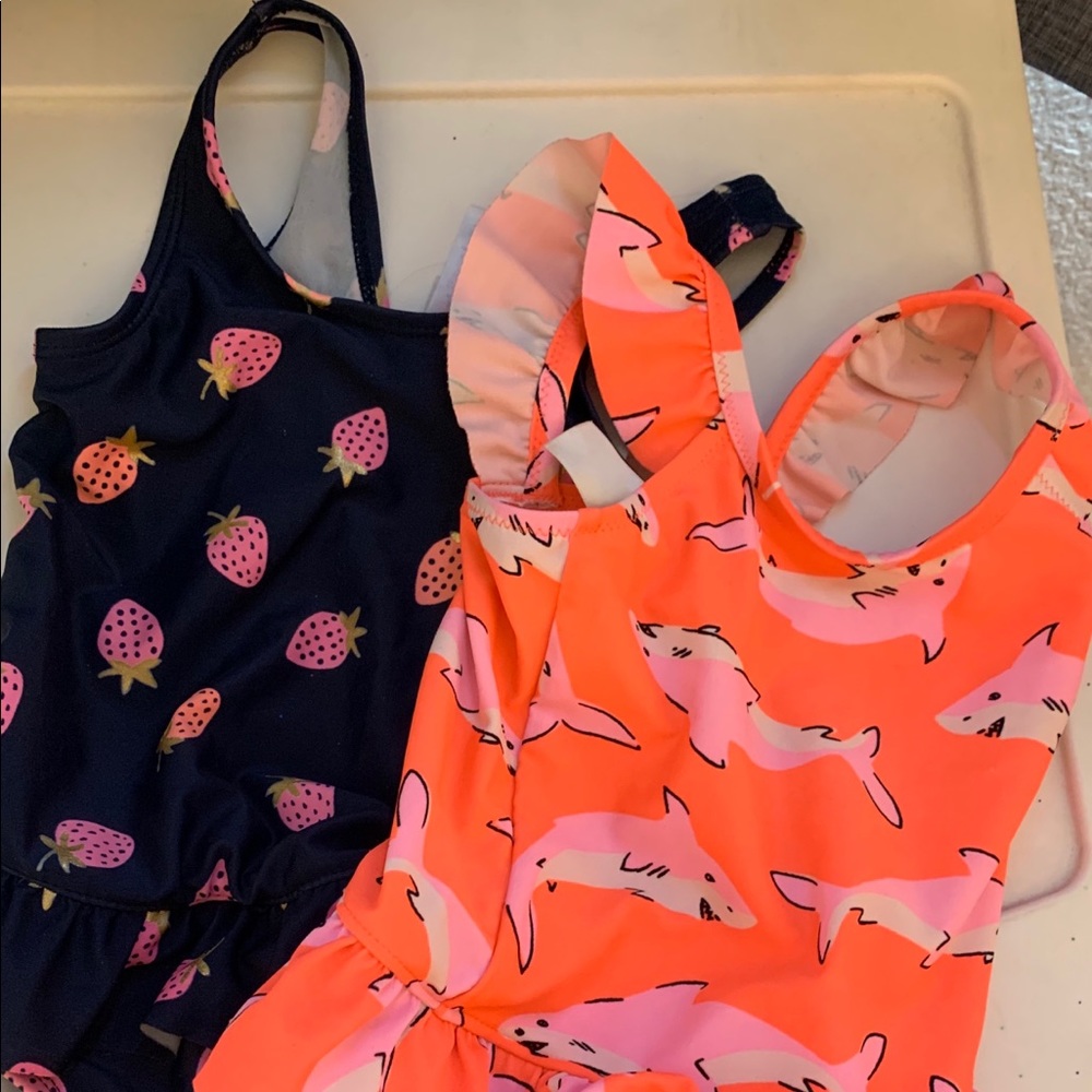 Bathing suits - Picture 2 of 4